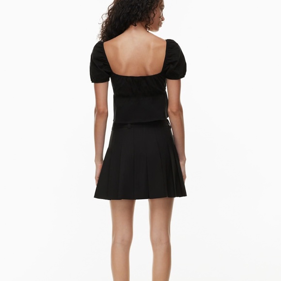 ARITZIA | Sunday Best Kaia Top Puff-sleeve short-sleeve peplum top - Picture 3 of 9